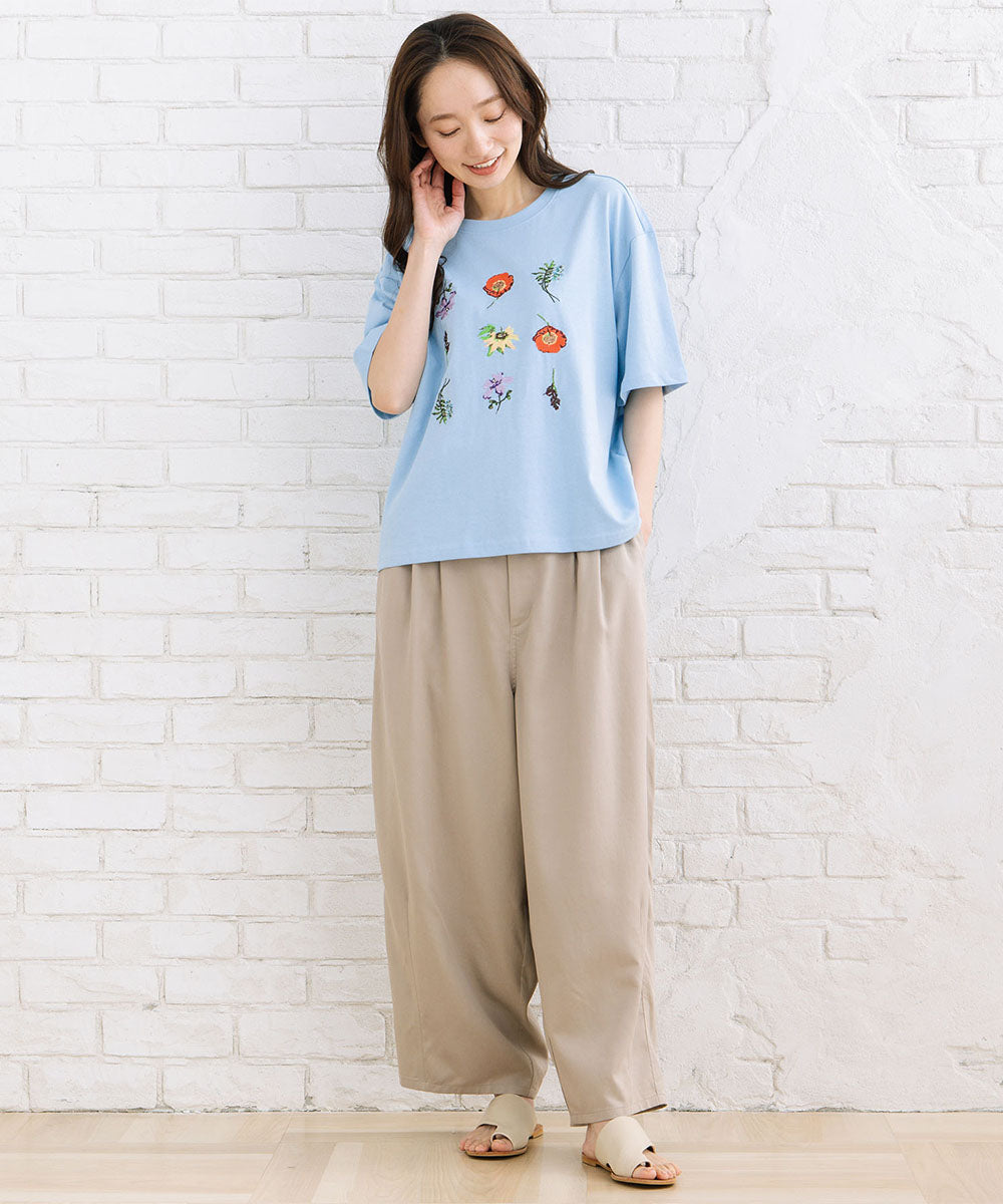 NUMPH オーガニックコットンフラワーエンブロイダリーTシャツ