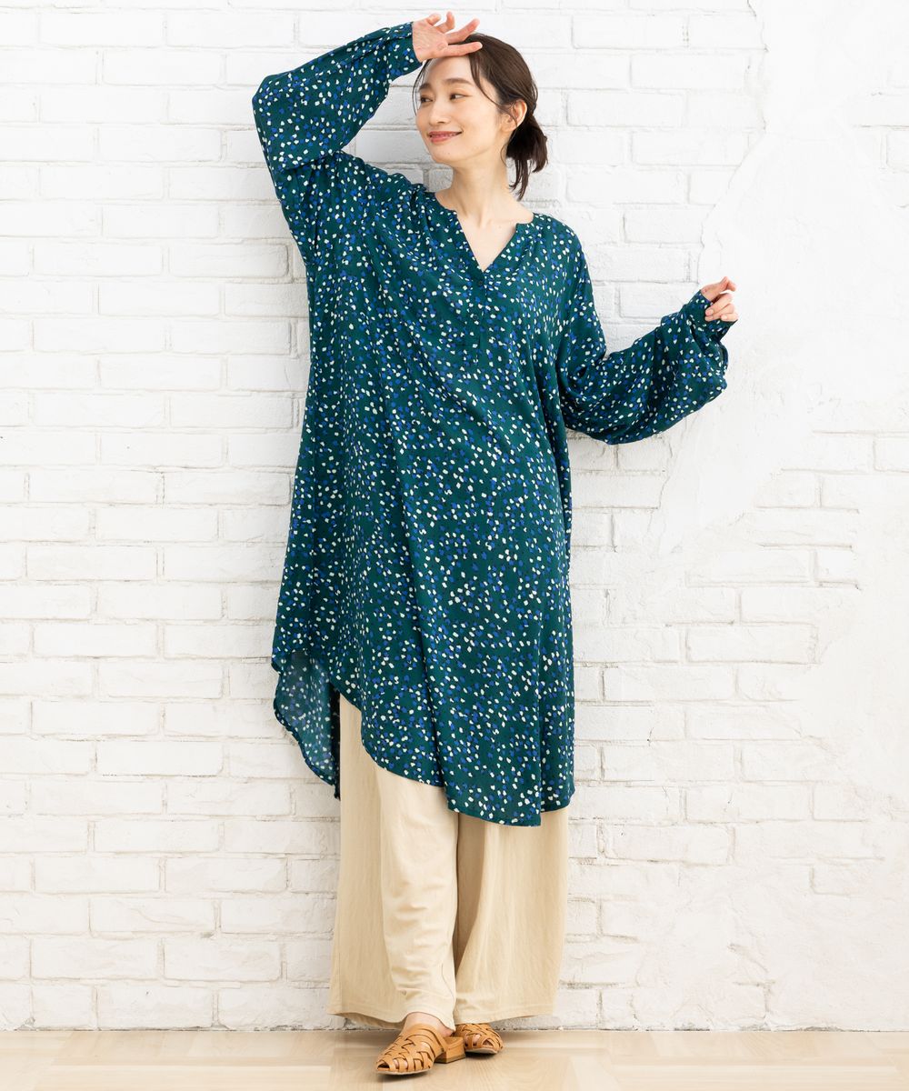 KAFFE curve ランダムドットチュニック