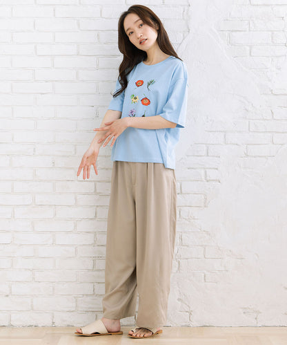 NUMPH オーガニックコットンフラワーエンブロイダリーTシャツ