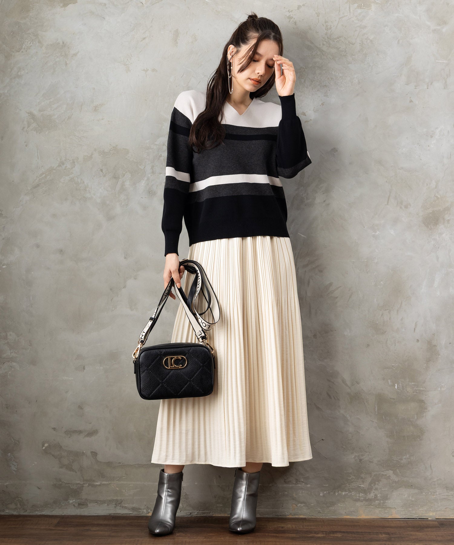 【JETSET SOLO PLUS】マシュマロタッチミラノVネックニット