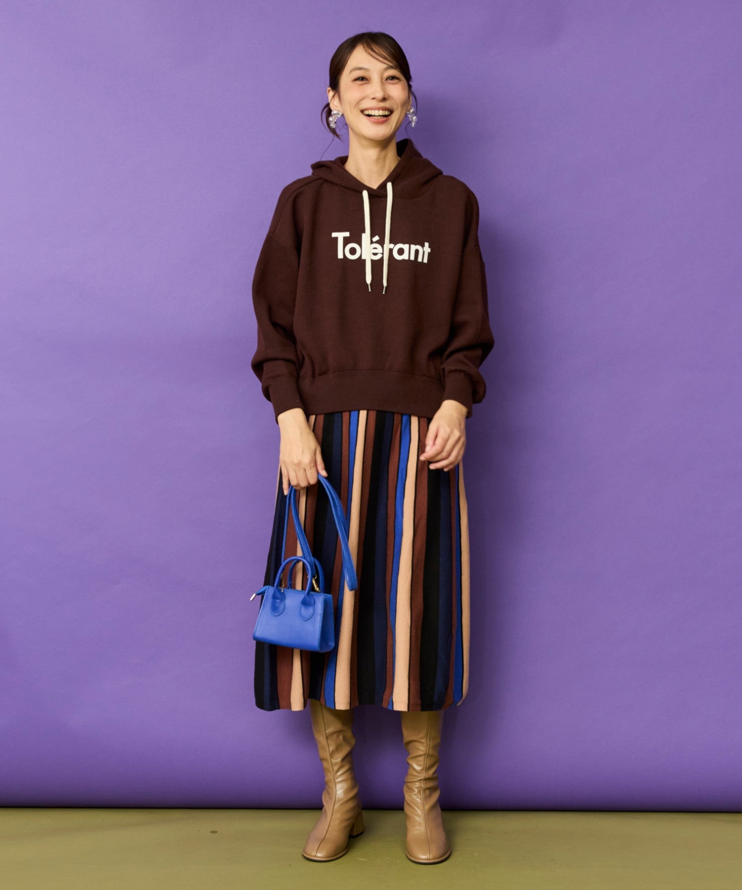 【FONT LAB】スウェットライクロゴパーカ