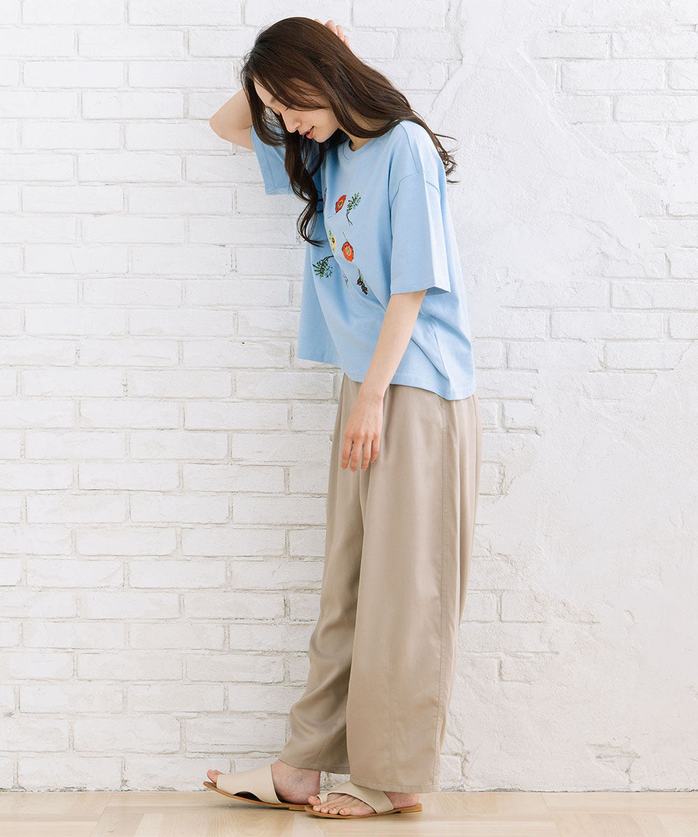 NUMPH オーガニックコットンフラワーエンブロイダリーTシャツ