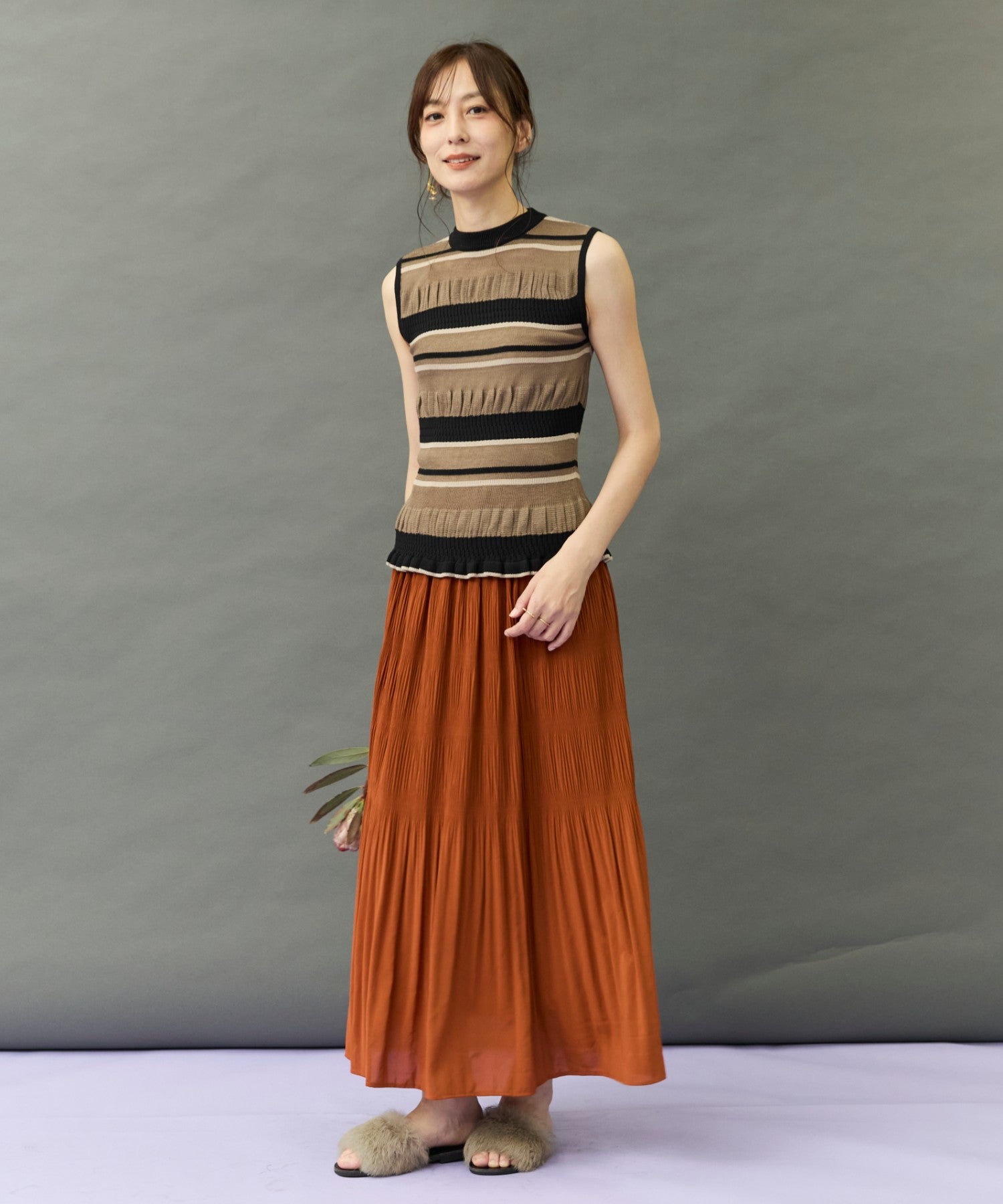 （26)alo プリーツスカート FONT LAB】マジョリカプリーツスカート'26AW｜ファッション通販の