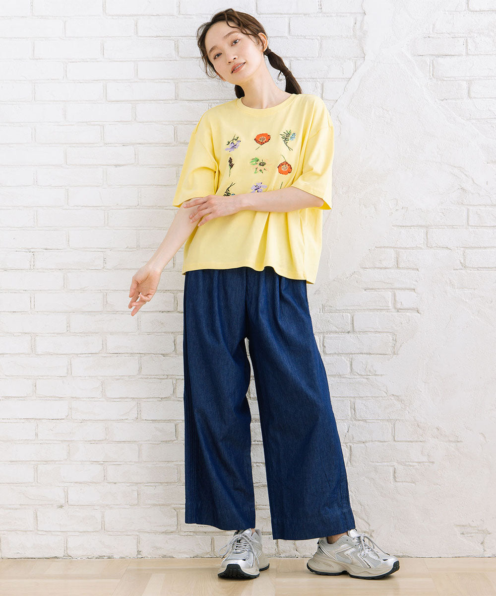 NUMPH オーガニックコットンフラワーエンブロイダリーTシャツ