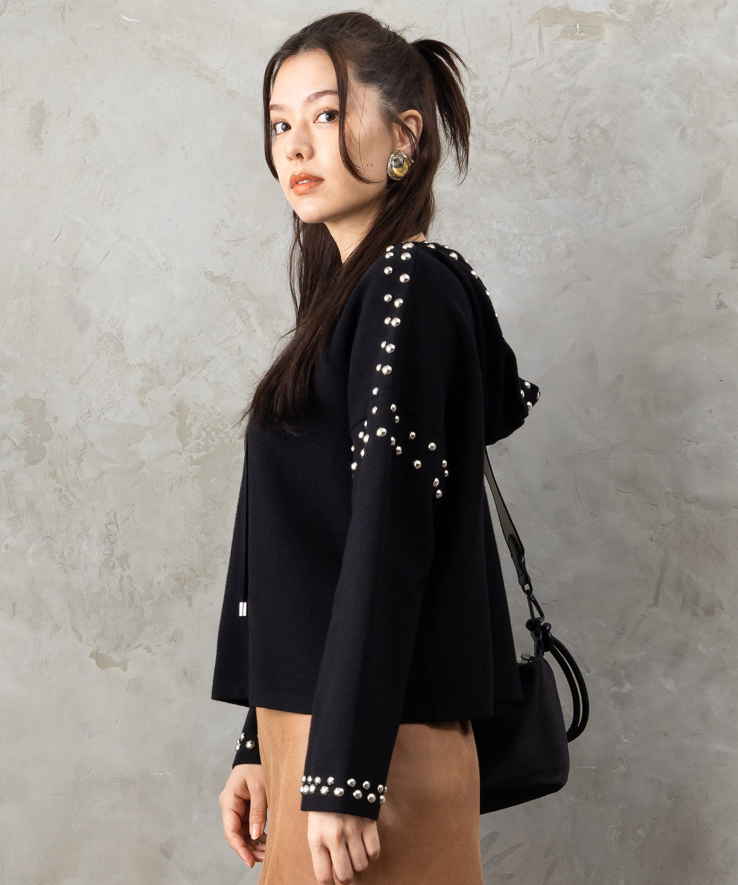 51-5675【BSB】スタッズデザインパーカ