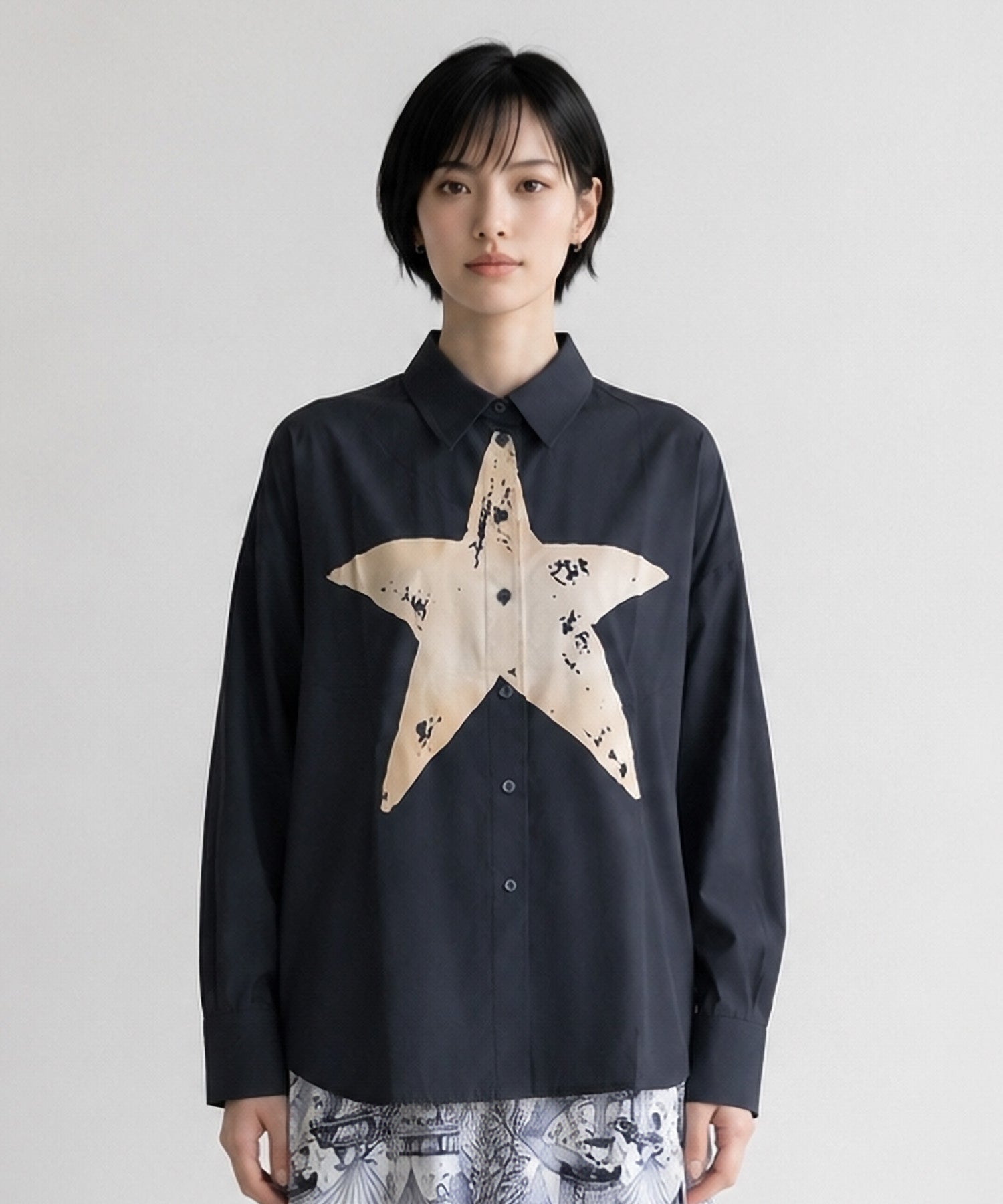 【NUMPH】ビッグスタープリントシャツ