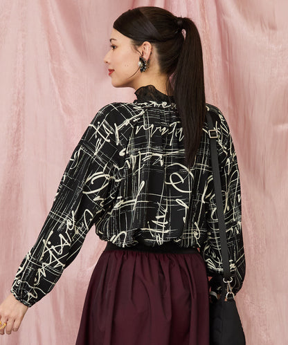 01-5923【FONT LAB】グラフィカルレターリングプリントブラウス