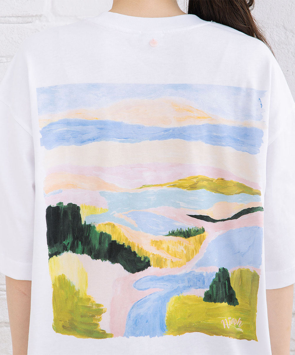 NUMPH 風景柄バックプリントTシャツ