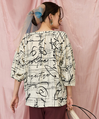01-5923【FONT LAB】グラフィカルレターリングプリントブラウス