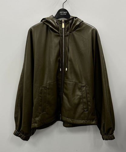 23-5535【MAITE】【周年】フェイクレザーフーデットブルゾン