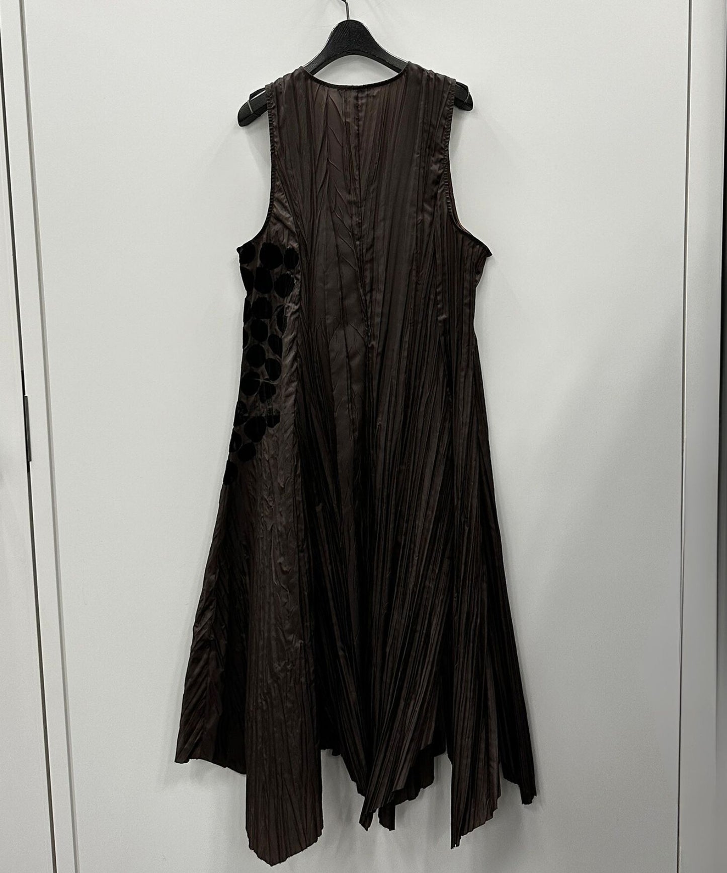 30-6338【VICTORIA C.】【周年】フロッキードットアシンメトリーワンピース