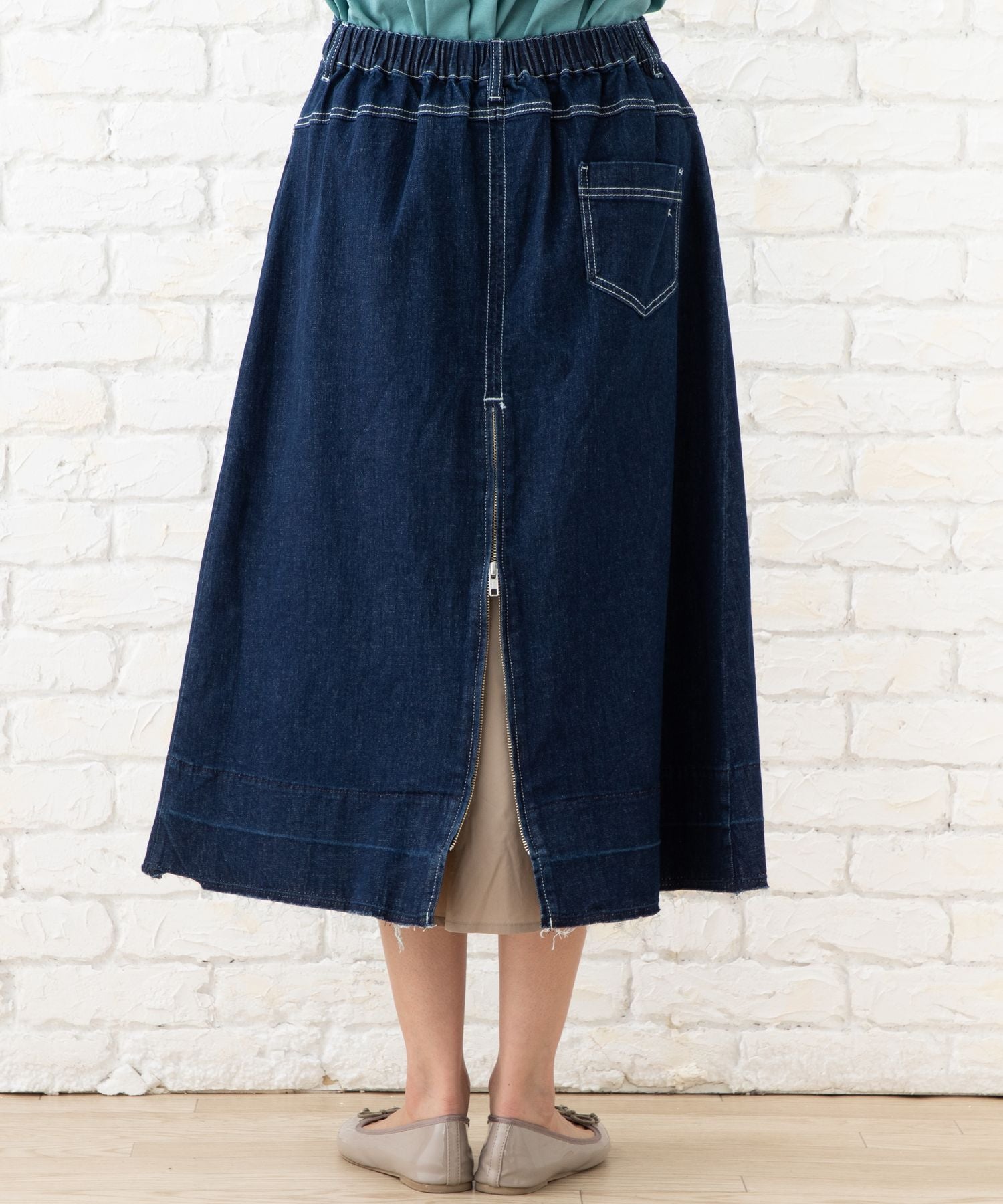 【大きいサイズ】21号(6L) FONT LAB スター刺繍バックジップデニムスカート
