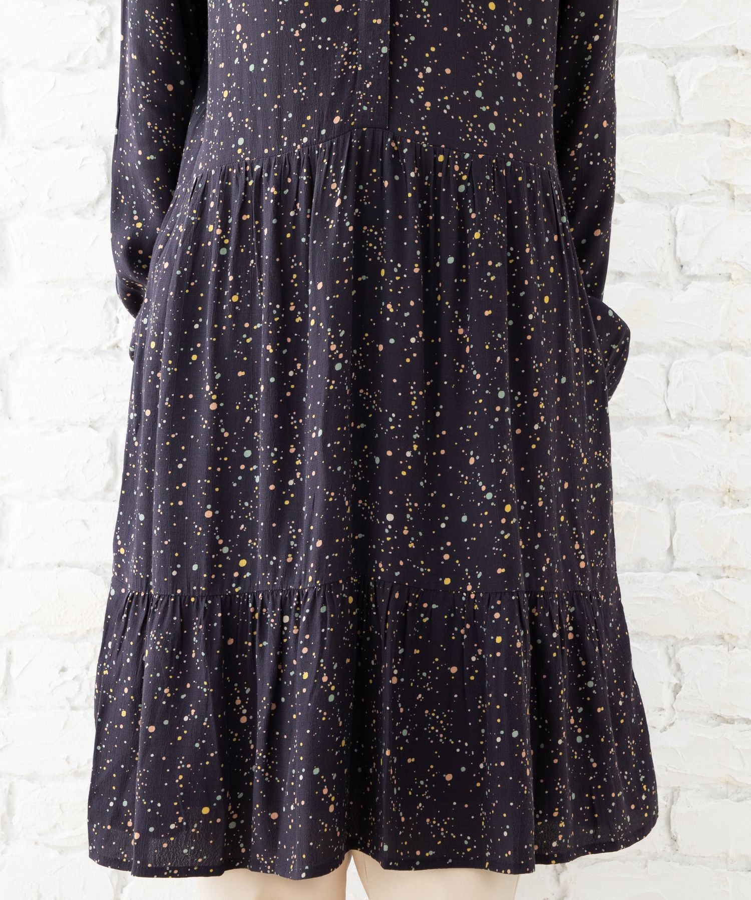 indi & cold カラフルドットワンピース